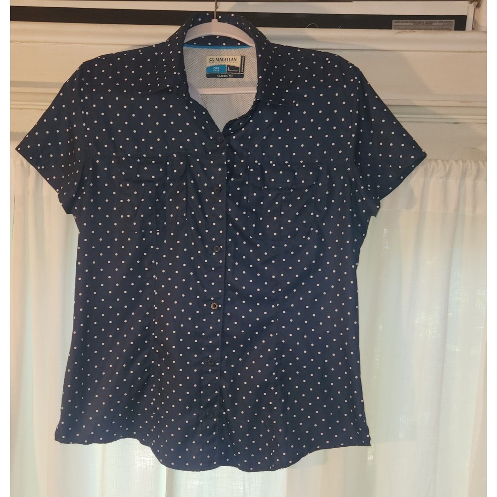 Magellan Outdoors Fish Gear Top Womens Large Navy Blue Polka Dot Short Sleeve